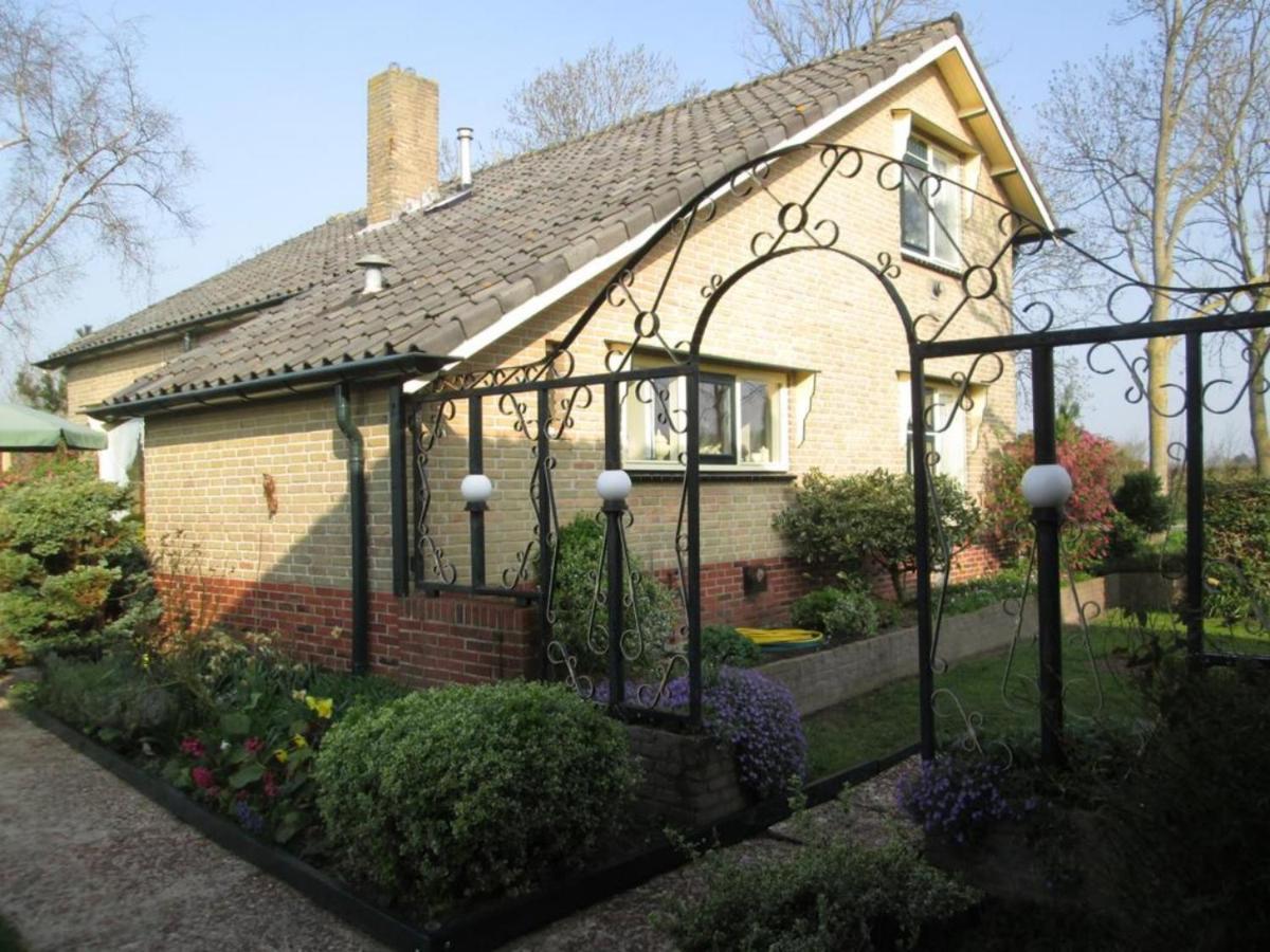 B&B Elbahof, Goed En Goedkoop! Hem Esterno foto
